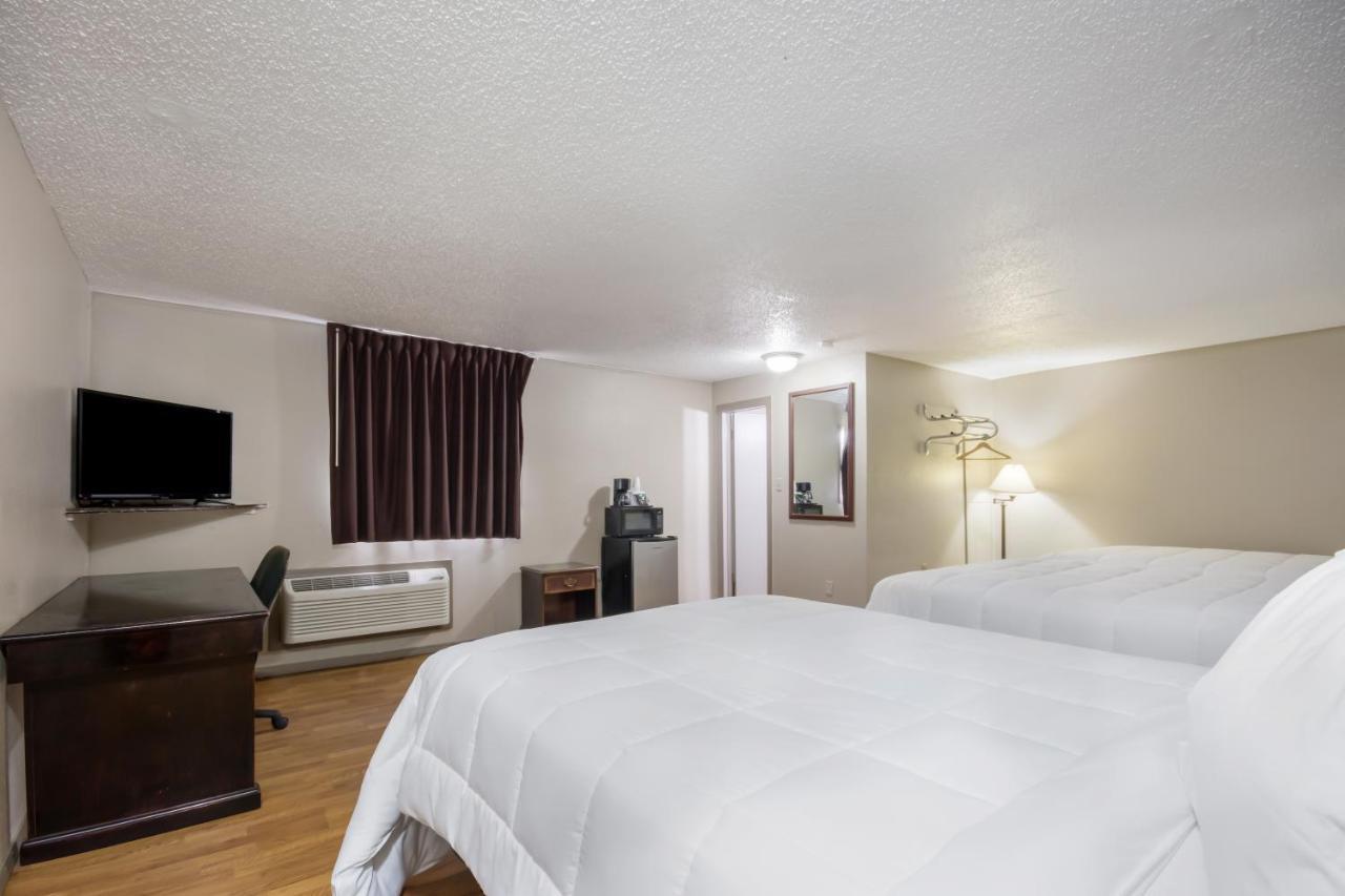 Americas Best Value Inn Woodward At 8Th St Экстерьер фото