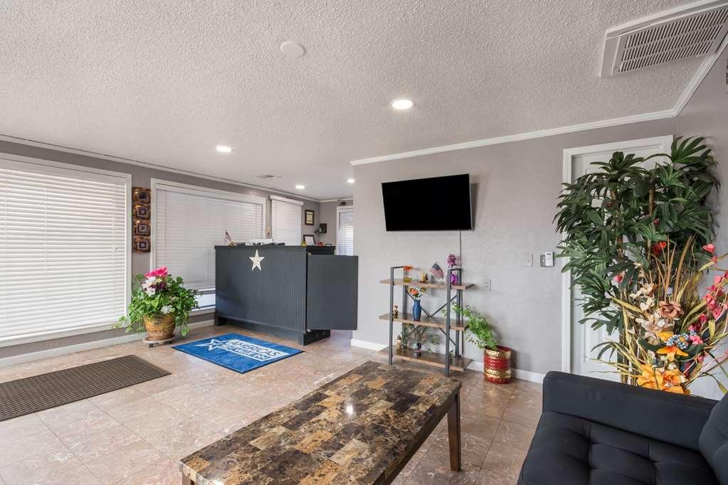 Americas Best Value Inn Woodward At 8Th St Интерьер фото