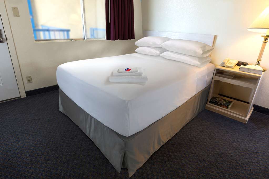 Americas Best Value Inn Woodward At 8Th St Номер фото